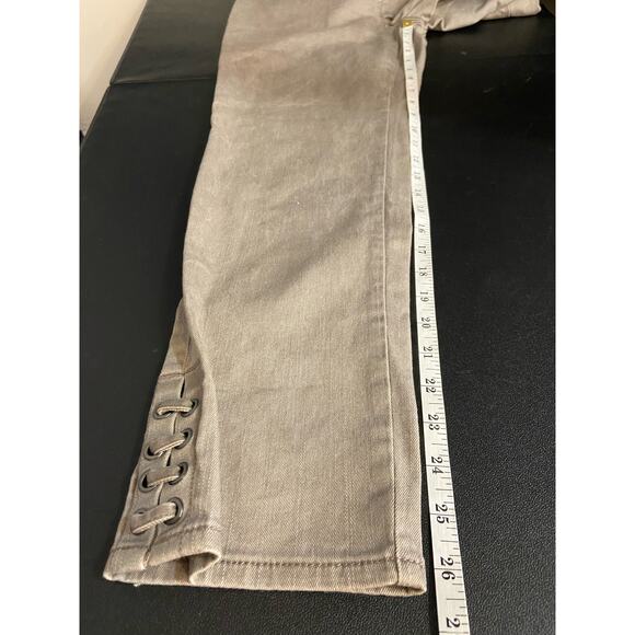 Chicos 0.5 Perfect Stretch Pull On Girlfriend Slim Leg Ankle Gray Women Size S 6 - Picture 9 of 13